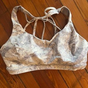 Lululemon sports bra